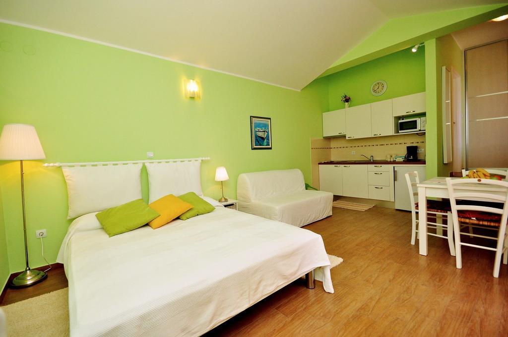 Apartments Petra Near Beach Veruda Luaran gambar